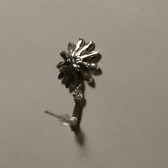 Beautiful Daisy Dangle Drop Earrings Bling Silver-tone Yellow Rhinestone Flower - Picture 7 of 12